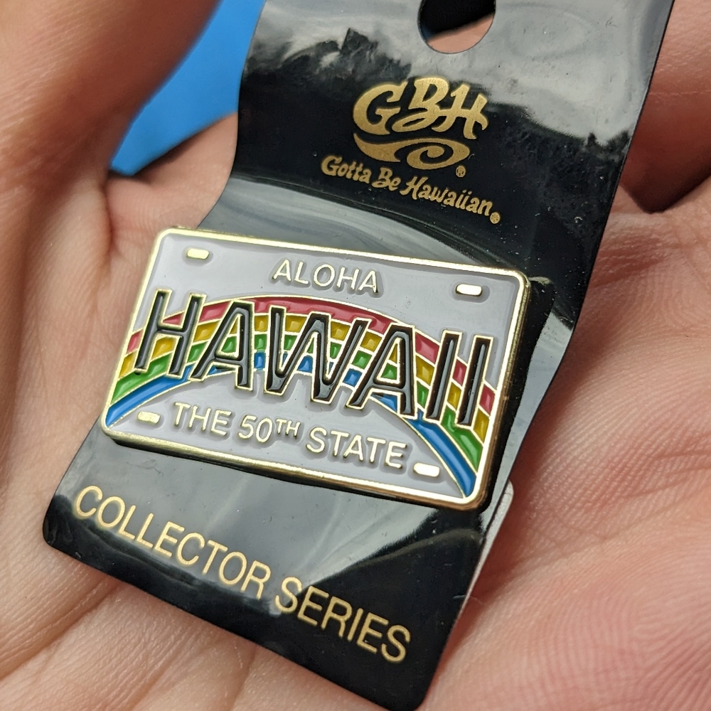 NOS NWT VTG HAWAII LAPEL PIN